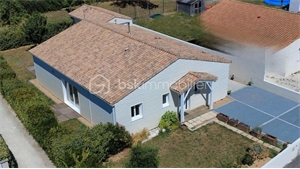 maison recente à la vente -   17700  SURGERES, surface 119 m2 vente maison recente - UBI483378620